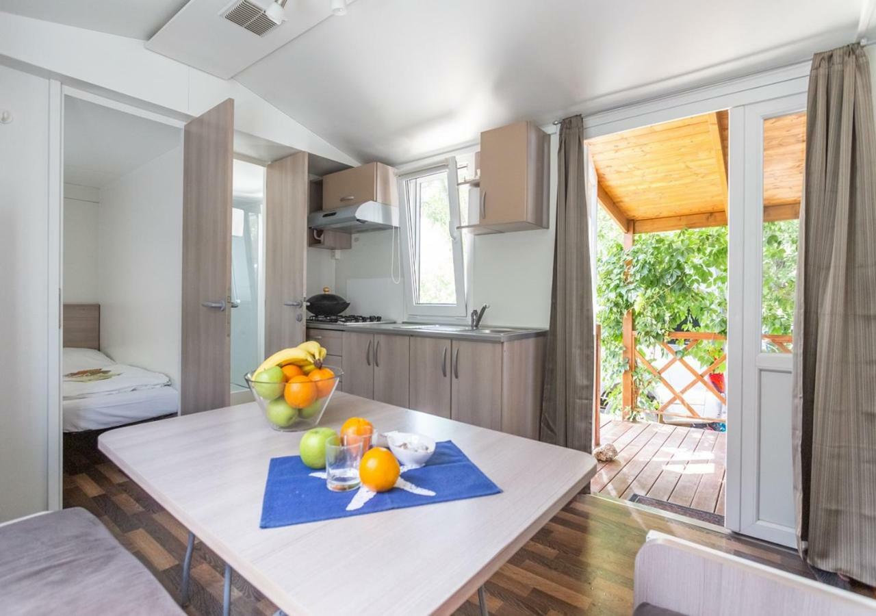 Krk Mobile Homes Klimno Exterior photo