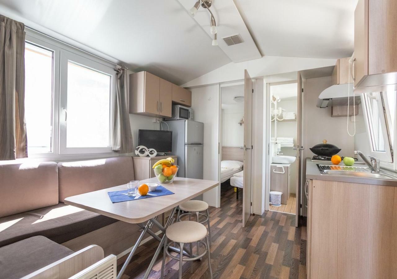 Krk Mobile Homes Klimno Exterior photo